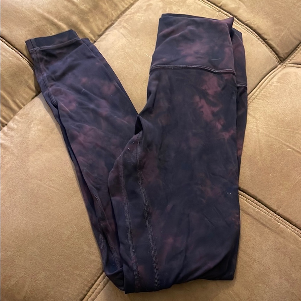 Lulu Lemon Tie-Dye Leggings - Black and Purple